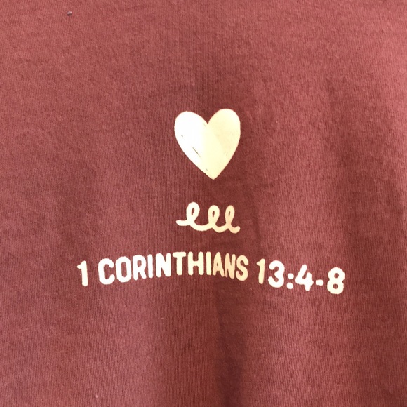 love is patient maroon t-shirt - Picture 2 of 3